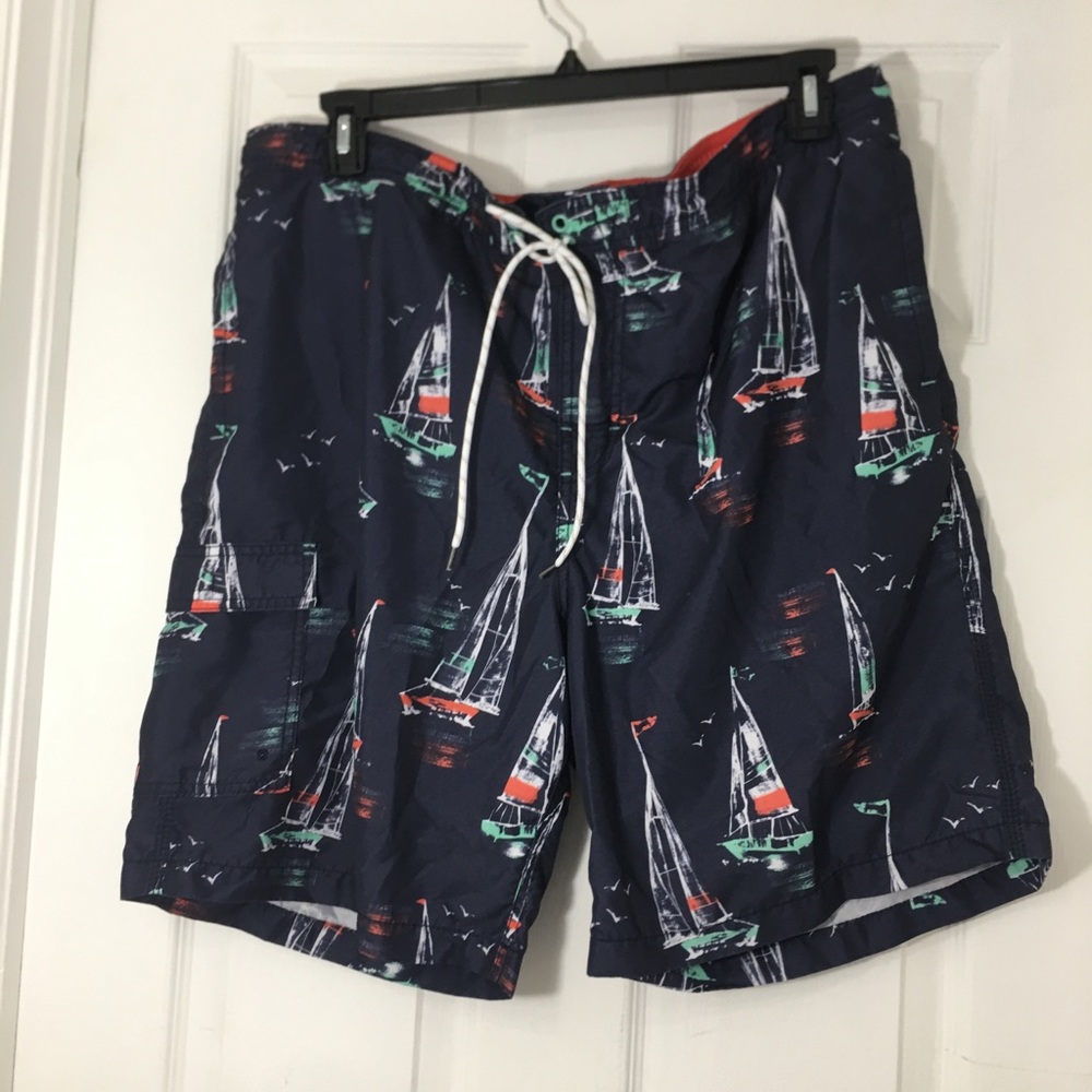 Men’s swimming shorts